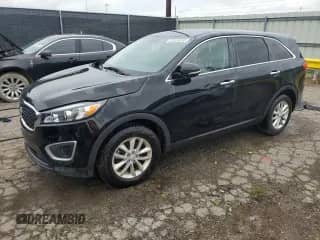 2018 Kia Sorento L z VIN 5XYPG4A34JG431138, wystawiony jako Copart lot #60890905 z przebiegiem 124 343 mil mil oraz Czysty tytuł • Clean title. Historia ofert i sprzedaży dostępna na DreamBid. Obrazek 1.