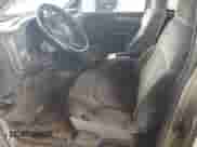 2000 Chevrolet S-10 LS z VIN 1GCCS19W7Y8182538, wystawiony jako Copart lot #60252655 z przebiegiem 354 533 mil mil oraz Szkoda całkowita • Salvage title. Historia ofert i sprzedaży dostępna na DreamBid. Obrazek 7.