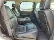 2010 Cadillac Escalade Premium z VIN 1GYUKCEF2AR273099, wystawiony jako Copart lot #64693055 z przebiegiem 142 160 mil mil oraz Szkoda całkowita • Salvage title. Historia ofert i sprzedaży dostępna na DreamBid. Obrazek 11.