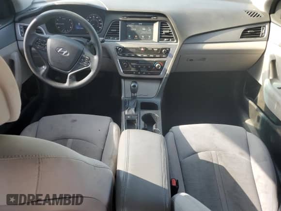 2016 Hyundai Sonata SE с VIN 5NPE24AF1GH410569, выставлен на аукционе Copart как лот 86793525 с пробегом 114 325 миль миль и Списание • Salvage title. История ставок и продаж доступна на DreamBid. Изображение 8.