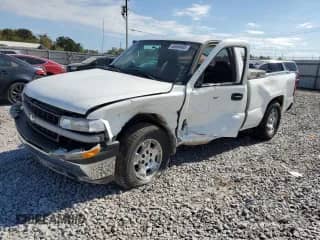 2000 Chevrolet Silverado 1500 z VIN 1GCEC14W4YZ145356, wystawiony jako Copart lot #85664485 z przebiegiem 307 490 mil mil oraz Szkoda całkowita • Salvage title. Historia ofert i sprzedaży dostępna na DreamBid. Obrazek 1.