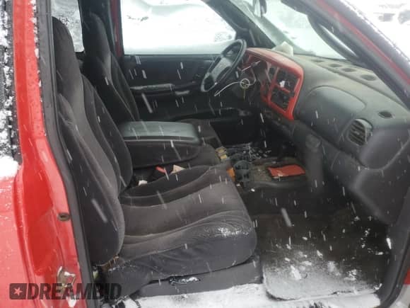 2000 Dodge Dakota Sport with VIN 1B7GG22N0YS706335, listed as a Copart auction lot 45241495 with 208,845 mi miles and Salvage title. Bid and sale history available at DreamBid. Image 11.