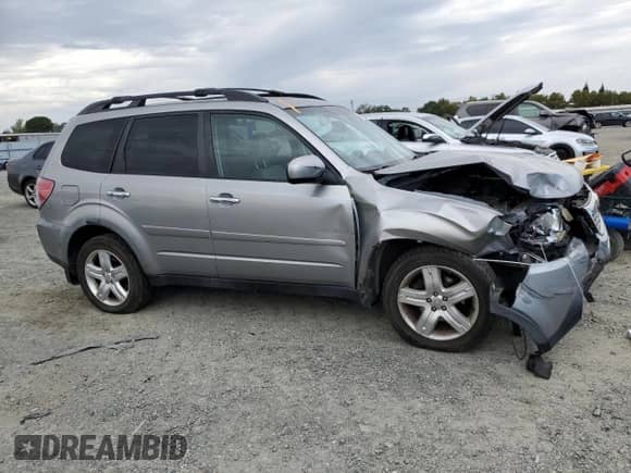 2009 Subaru Forester X with VIN JF2SH63609H757954, listed as a Copart auction lot 81687685 with 171,573 mi miles and Salvage title. Bid and sale history available at DreamBid. Image 4.