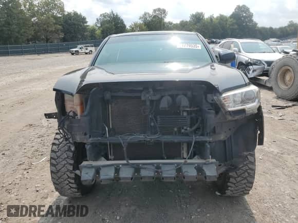 2017 Toyota Tacoma SR5 with VIN 3TMCZ5AN1HM100059, listed as a Copart auction lot 71779535 with 133,123 mi miles and Clean title. Bid and sale history available at DreamBid. Image 5.
