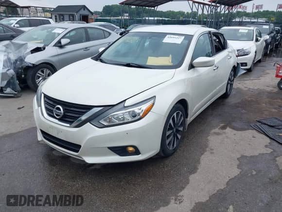 2016 Nissan Altima SR z VIN 1N4AL3APXGC292540, wystawiony jako IAAI lot #42695227 z przebiegiem 111 882 mil mil oraz . Historia ofert i sprzedaży dostępna na DreamBid. Obrazek 17.