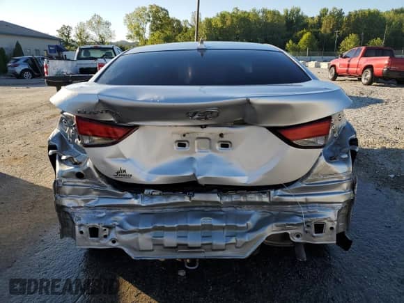 2014 Hyundai Elantra SE с VIN 5NPDH4AE7EH462397, выставлен на аукционе Copart как лот 69263745 с пробегом 97 104 миль миль и Списание • Salvage title. История ставок и продаж доступна на DreamBid. Изображение 6.