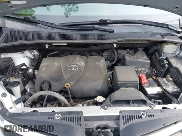 2019 Toyota Sienna LE with VIN 5TDJZ3DC1KS223793, listed as a IAAI auction lot 42386226 with 165,835 mi miles and . Bid and sale history available at DreamBid. Image 10.