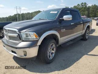 2016 Ram 1500 Laramie z VIN 1C6RR7NM3GS337740, wystawiony jako Copart lot #70278265 z przebiegiem 139 823 mil mil oraz Czysty tytuł • Clean title. Historia ofert i sprzedaży dostępna na DreamBid. Obrazek 1.