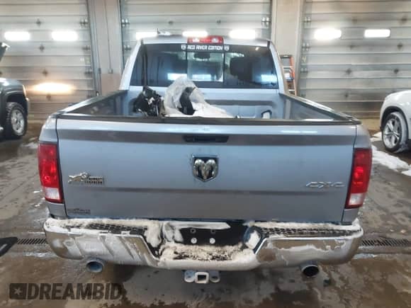 2019 Ram 1500 Big Horn z VIN 1C6RR7LT6KS638926, wystawiony jako IAAI lot #41554343 z przebiegiem 88 325 mil mil oraz . Historia ofert i sprzedaży dostępna na DreamBid. Obrazek 17.