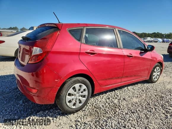 2016 Hyundai Accent SE z VIN KMHCT5AE1GU289240, wystawiony jako Copart lot #82473545 z przebiegiem 179 405 mil mil oraz Czysty tytuł • Clean title. Historia ofert i sprzedaży dostępna na DreamBid. Obrazek 3.