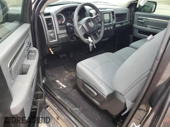 2019 Ram 1500 Express z VIN 3C6JR6AG9KG631229, wystawiony jako Copart lot #49316944 z przebiegiem 24 560 mil mil oraz Szkoda całkowita • Salvage title. Historia ofert i sprzedaży dostępna na DreamBid. Obrazek 8.