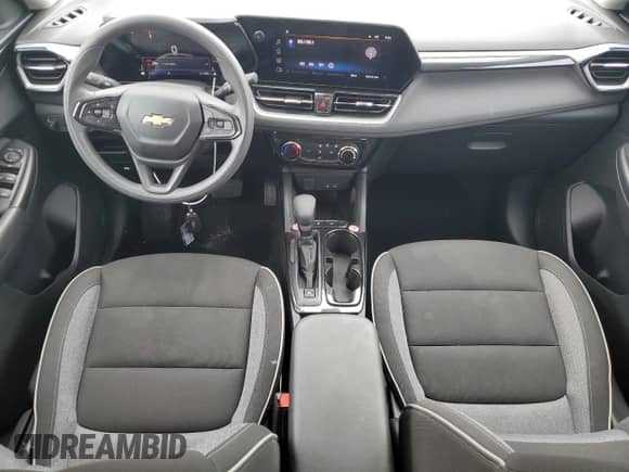 2025 Chevrolet TrailBlazer LT with VIN KL79MPSP9SB121029, listed as a Copart auction lot 84650325 with 21,488 mi miles and Clean title. Bid and sale history available at DreamBid. Image 8.