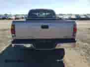 2001 Toyota Tundra SR5 z VIN 5TBRT34191S147718, wystawiony jako Copart lot #87109615 z przebiegiem 116 479 mil mil oraz Szkoda całkowita • Salvage title. Historia ofert i sprzedaży dostępna na DreamBid. Obrazek 6.