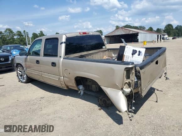 2007 Chevrolet Silverado 1500 LS with VIN 2GCEC13V471100787, listed as a Copart auction lot 72002725 with Not provided miles and Salvage title. Bid and sale history available at DreamBid. Image 2.