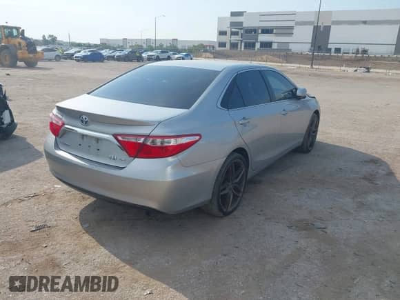 2017 Toyota Camry Hybrid LE z VIN 4T1BD1FK0HU222078, wystawiony jako IAAI lot #43065553 z przebiegiem 141 297 mil mil oraz . Historia ofert i sprzedaży dostępna na DreamBid. Obrazek 4.