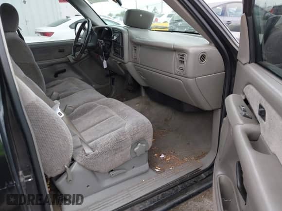 1999 Chevrolet Silverado 1500 LS with VIN 1GCEC14T6XZ118695, listed as a IAAI auction lot 43337880 with 235,407 mi miles and . Bid and sale history available at DreamBid. Image 5.