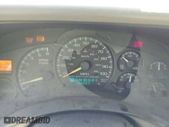 2000 Chevrolet Suburban LS with VIN 3GNEC16T4YG171966, listed as a IAAI auction lot 42769634 with 169,537 mi miles and . Bid and sale history available at DreamBid. Image 7.