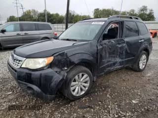 2011 Subaru Forester X Premium z VIN JF2SHBDC1BH721032, wystawiony jako Copart lot #84360615 z przebiegiem 177 082 mil mil oraz Szkoda całkowita • Salvage title. Historia ofert i sprzedaży dostępna na DreamBid. Obrazek 1.