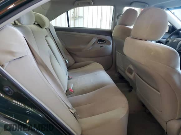 2011 Toyota Camry LE z VIN 4T1BF3EK8BU598994, wystawiony jako Copart lot #80474295 z przebiegiem 117 882 mil mil oraz Szkoda całkowita • Salvage title. Historia ofert i sprzedaży dostępna na DreamBid. Obrazek 10.