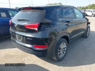 2017 Hyundai Tucson SE with VIN KM8J33A4XHU427152, listed as a IAAI auction lot 43267055 with 115,192 mi miles and . Bid and sale history available at DreamBid. Image 4.