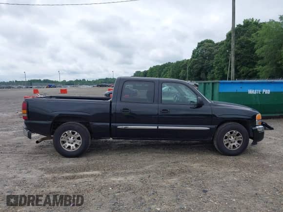 2005 GMC Sierra 1500 SLE z VIN 2GTEC13T751127218, wystawiony jako IAAI lot #42508206 z przebiegiem 222 602 mil mil oraz . Historia ofert i sprzedaży dostępna na DreamBid. Obrazek 14.