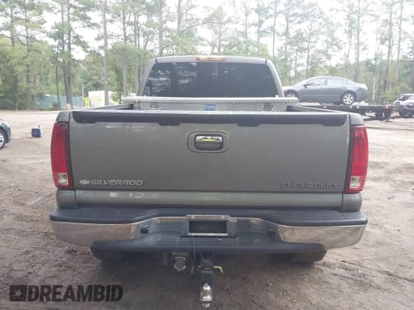 2005 Chevrolet Silverado 1500 Z71 with VIN 1GCEK19B45E303688, listed as a IAAI auction lot 43338912 with 181,123 mi miles and . Bid and sale history available at DreamBid. Image 16.