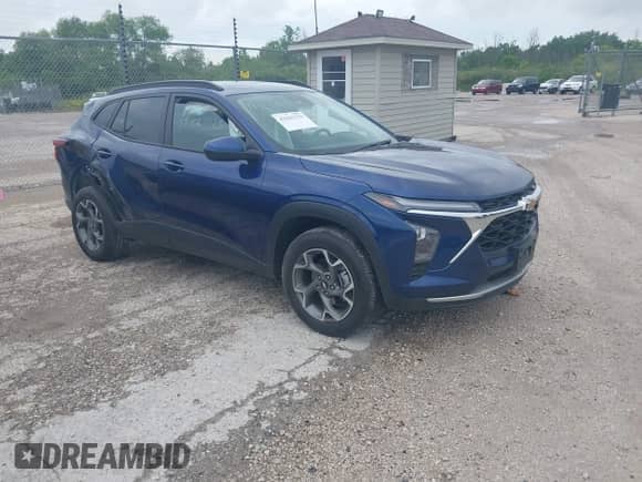 2024 Chevrolet Trax LT с VIN KL77LHE25RC214148, выставлен на аукционе IAAI как лот 42581725 с пробегом 22 444 миль миль и . История ставок и продаж доступна на DreamBid. Изображение 1.