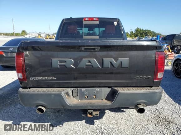 2016 Ram 1500 Rebel z VIN 1C6RR7YT8GS192892, wystawiony jako Copart lot #86680715 z przebiegiem 284 505 mil mil oraz Czysty tytuł • Clean title. Historia ofert i sprzedaży dostępna na DreamBid. Obrazek 6.