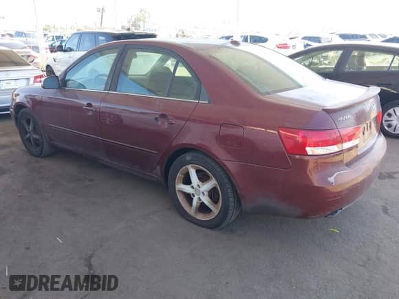 2008 Hyundai Sonata SE с VIN 5NPEU46F38H385775, выставлен на аукционе IAAI как лот 42884966 с пробегом 238 656 миль миль и . История ставок и продаж доступна на DreamBid. Изображение 3.