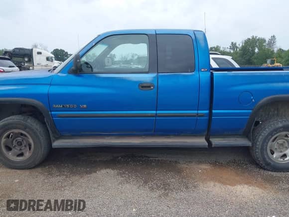 2001 Dodge 1500 with VIN 3B7HF13Y21M250539, listed as a IAAI auction lot 43094907 with 128,755 mi miles and . Bid and sale history available at DreamBid. Image 15.