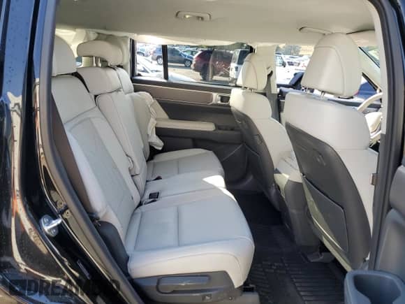 2024 Hyundai Santa Fe SEL z VIN 5NMP2DG18RH014160, wystawiony jako Copart lot #68739355 z przebiegiem 15 491 mil mil oraz Szkoda całkowita • Salvage title. Historia ofert i sprzedaży dostępna na DreamBid. Obrazek 11.