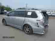 2017 Toyota Sienna SE with VIN 5TDXZ3DC5HS777793, listed as a IAAI auction lot 42875681 with 142,707 mi miles and . Bid and sale history available at DreamBid. Image 3.