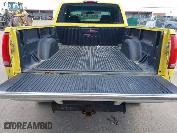 1998 GMC Sierra 1500 с VIN 2GTEK19RXW1525135, выставлен на аукционе IAAI как лот 42203797 с пробегом 181 781 миль миль и . История ставок и продаж доступна на DreamBid. Изображение 19.