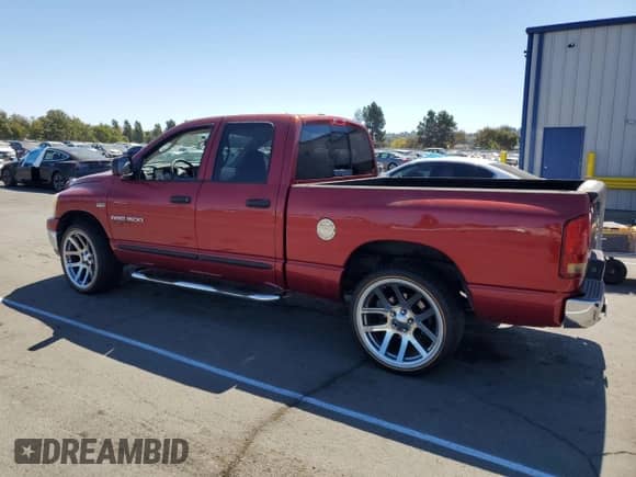 2006 Dodge 1500 SLT z VIN 1D7HA18236S622364, wystawiony jako Copart lot #69231995 z przebiegiem 130 771 mil mil oraz Szkoda całkowita • Salvage title. Historia ofert i sprzedaży dostępna na DreamBid. Obrazek 2.