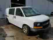 2009 Chevrolet Express Cargo с VIN 1GCFG15X591110227, выставлен на аукционе Copart как лот 65477364 с пробегом 193 167 миль миль и Списание • Salvage title. История ставок и продаж доступна на DreamBid. Изображение 4.