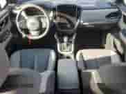 2025 Subaru Forester Limited z VIN JF2SLDRC3SH424587, wystawiony jako Copart lot #71073185 z przebiegiem 4 788 mil mil oraz Szkoda całkowita • Salvage title. Historia ofert i sprzedaży dostępna na DreamBid. Obrazek 8.