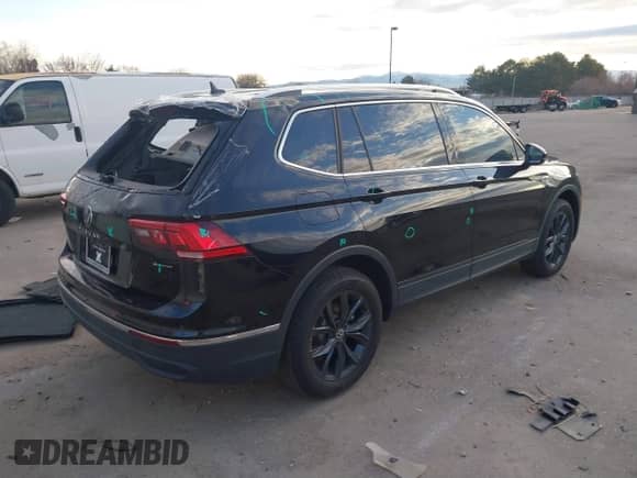 2024 Volkswagen Tiguan SE с VIN 3VVMB7AX6RM176241, выставлен на аукционе IAAI как лот 41835966 с пробегом 2 269 миль миль и . История ставок и продаж доступна на DreamBid. Изображение 4.