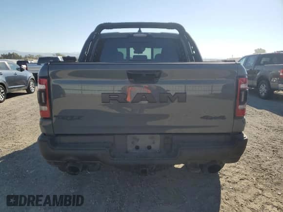 2023 Ram 1500 TRX z VIN 1C6SRFU97PN660101, wystawiony jako Copart lot #81612095 z przebiegiem 47 174 mil mil oraz Szkoda całkowita • Salvage title. Historia ofert i sprzedaży dostępna na DreamBid. Obrazek 6.