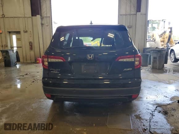 2019 Honda Pilot LX с VIN 5FNYF6H18KB059643, выставлен на аукционе Copart как лот 68585885 с пробегом Не указан миль и На запчасти • Non repairable. История ставок и продаж доступна на DreamBid. Изображение 6.