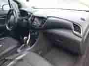 2020 Chevrolet Trax LT z VIN 3GNCJPSBXLL271163, wystawiony jako IAAI lot #42573444 z przebiegiem 115 213 mil mil oraz . Historia ofert i sprzedaży dostępna na DreamBid. Obrazek 5.