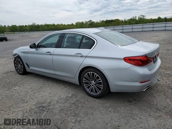 2017 BMW 5 Series 540i xDrive с VIN WBAJE7C39HWA03654, выставлен на аукционе Copart как лот 51593424 с пробегом 37 270 миль миль и Списание • Salvage title. История ставок и продаж доступна на DreamBid. Изображение 2.