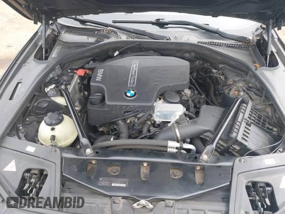 2014 BMW 5 Series 528i xDrive с VIN WBA5A7C51ED615091, выставлен на аукционе IAAI как лот 42469450 с пробегом 94 862 миль миль и . История ставок и продаж доступна на DreamBid. Изображение 10.