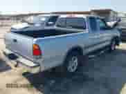 2000 Toyota Tundra SR5 с VIN 5TBRN3413YS105579, выставлен на аукционе IAAI как лот 43343292 с пробегом 153 974 миль миль и . История ставок и продаж доступна на DreamBid. Изображение 4.