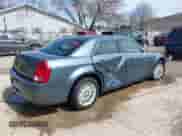 2005 Chrysler 300 300 z VIN 2C3JA43R45H616682, wystawiony jako IAAI lot #41853835 z przebiegiem 158 464 mil mil oraz . Historia ofert i sprzedaży dostępna na DreamBid. Obrazek 4.