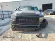 2023 Ram 1500 Big Horn z VIN 1C6SRFFT7PN655926, wystawiony jako Copart lot #70448995 z przebiegiem 30 364 mil mil oraz Szkoda całkowita • Salvage title. Historia ofert i sprzedaży dostępna na DreamBid. Obrazek 5.