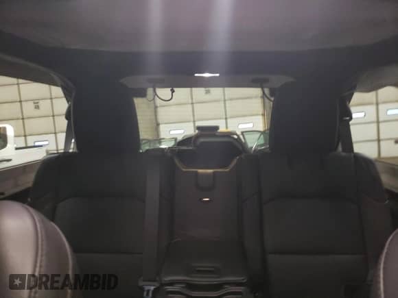 2024 Jeep Wrangler Sahara с VIN 1C4PJXEG3RW238140, выставлен на аукционе Copart как лот 87751465 с пробегом 4 939 миль миль и На запчасти • Non repairable. История ставок и продаж доступна на DreamBid. Изображение 10.