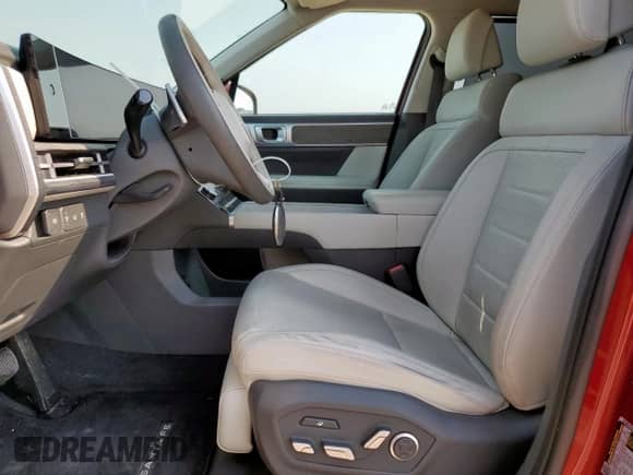 2024 Hyundai Santa Fe Calligraphy с VIN 5NMP54GL5RH030907, выставлен на аукционе Copart как лот 56961875 с пробегом 13 478 миль миль и Списание • Salvage title. История ставок и продаж доступна на DreamBid. Изображение 7.