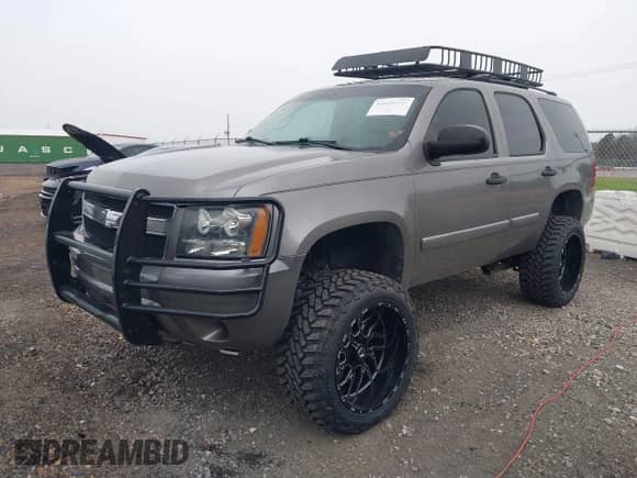 2008 Chevrolet Tahoe Special Service с VIN 1GNFK03058R252177, выставлен на аукционе IAAI как лот 41859933 с пробегом 176 574 миль миль и . История ставок и продаж доступна на DreamBid. Изображение 2.