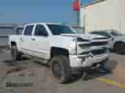 2017 Chevrolet Silverado 1500 LTZ z VIN 3GCUKSEC7HG489756, wystawiony jako IAAI lot #42365780 z przebiegiem 94 422 mil mil oraz . Historia ofert i sprzedaży dostępna na DreamBid. Obrazek 1.