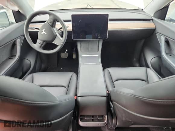 2022 Tesla Model Y Long Range с VIN 7SAYGDEE7NF313908, выставлен на аукционе Copart как лот 71536385 с пробегом Не указан миль и Списание • Salvage title. История ставок и продаж доступна на DreamBid. Изображение 8.